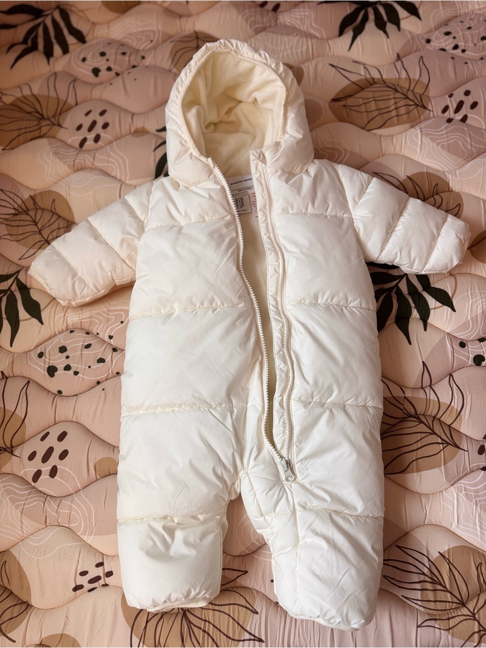Amazon Essentials Baby Puffer Snowsuit